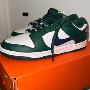 Wmns Dunk Low Gorge Green